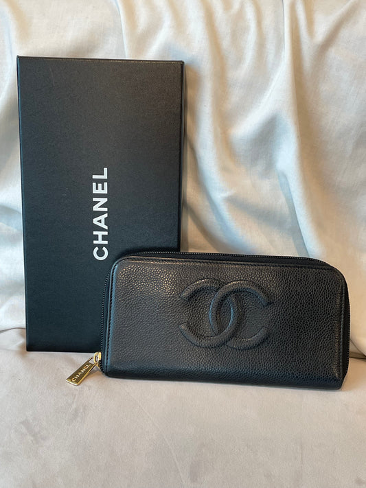 Chanel CC Caviar Skin Long Zippy Bifold Wallet